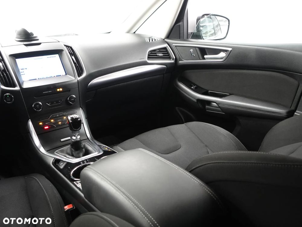 Ford S-Max 2.0 EcoBlue Titanium - 36