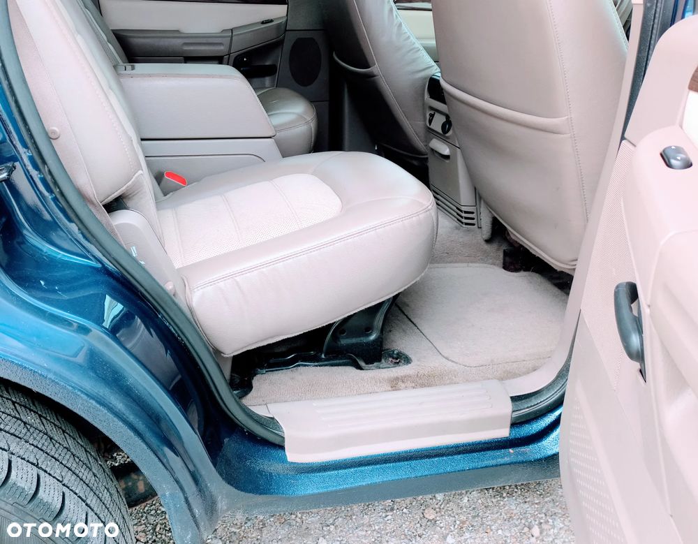 Ford Explorer 4.6 - 13