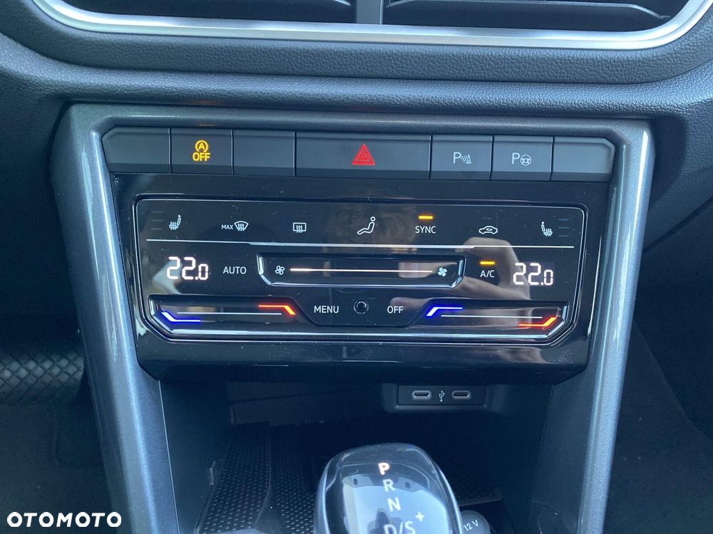 Volkswagen T-Roc - 28