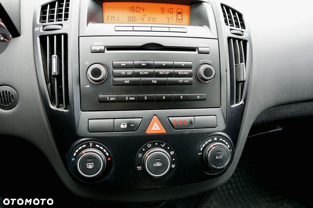 Kia Ceed - 17