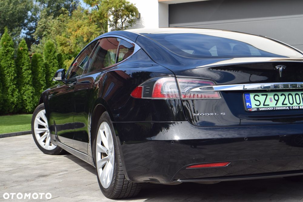 Tesla Model S Long Range Plus - 11