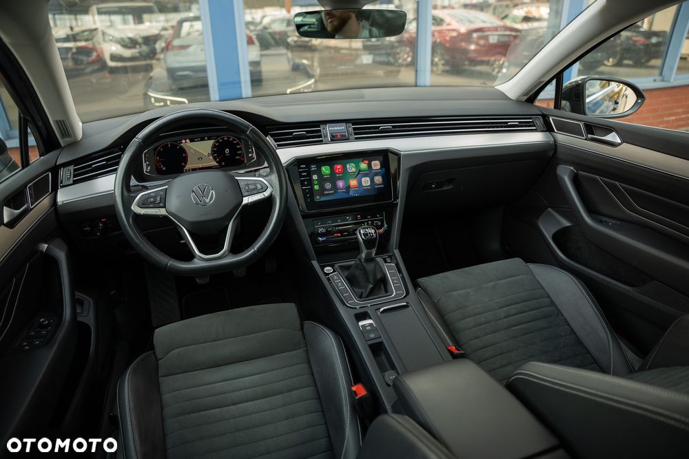 Volkswagen Passat 2.0 TDI (BlueMotion Technology) Highline - 26