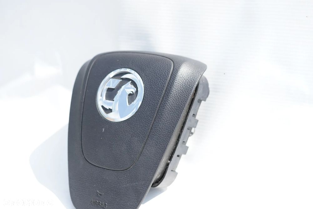 Airbag poduszka kierowcy Opel Astra J Zafira C 13299779 - 2