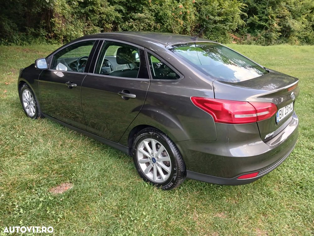 Ford Focus 1.6 TDCi DPF Trend - 8