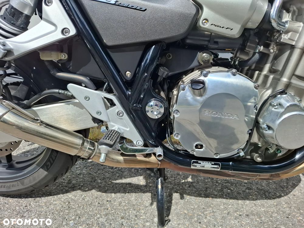 Honda CB - 16