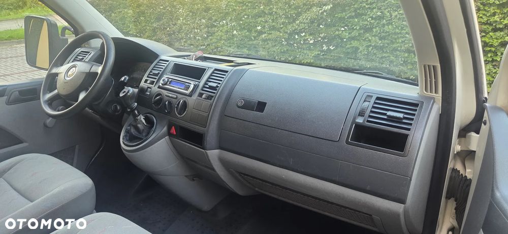 Volkswagen Transporter - 24
