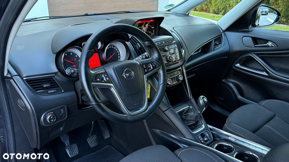 Opel Zafira - 10