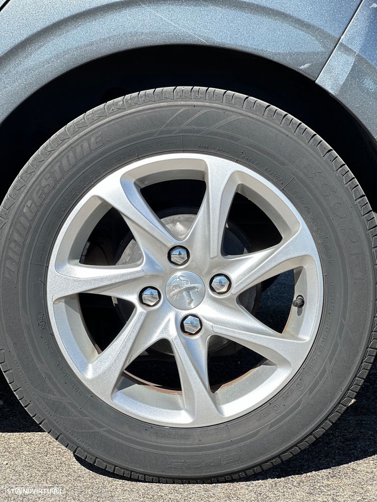 Peugeot 208 1.2 VTi Allure - 7