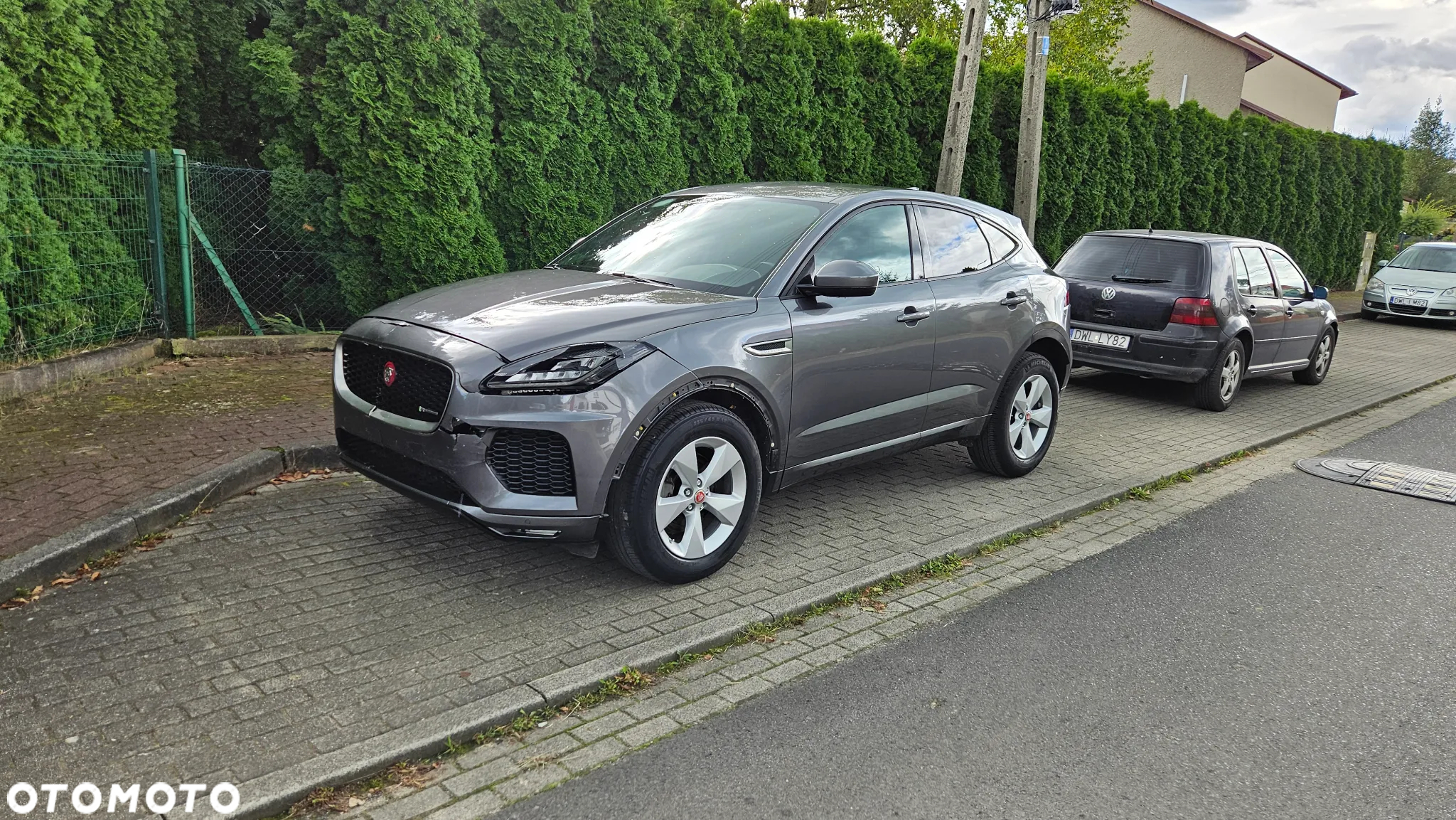 Jaguar E-Pace 2.0 i4D FWD R-Dynamic S - 4