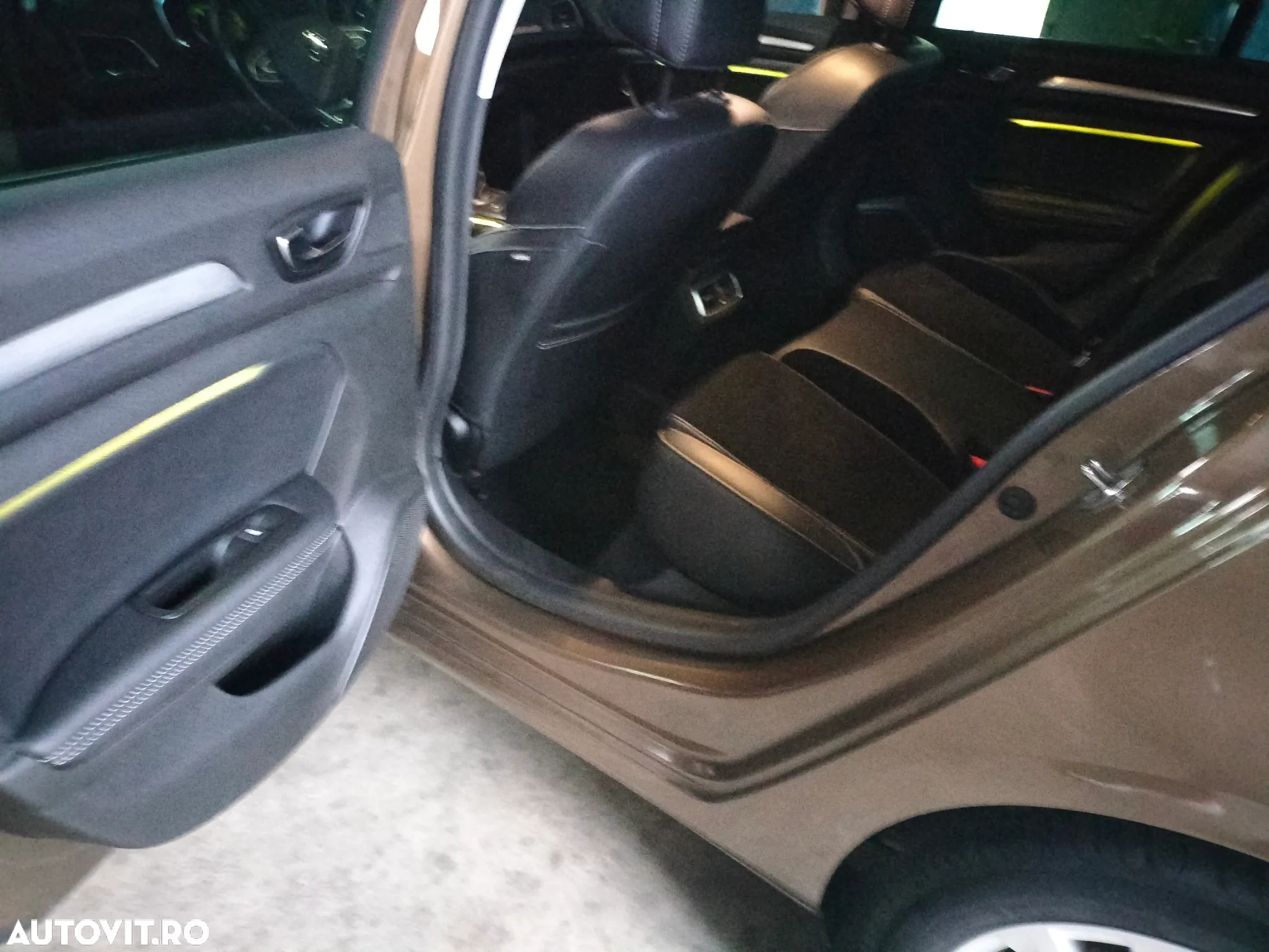 Renault Megane Grandtour ENERGY TCe 130 BUSINESS - 20