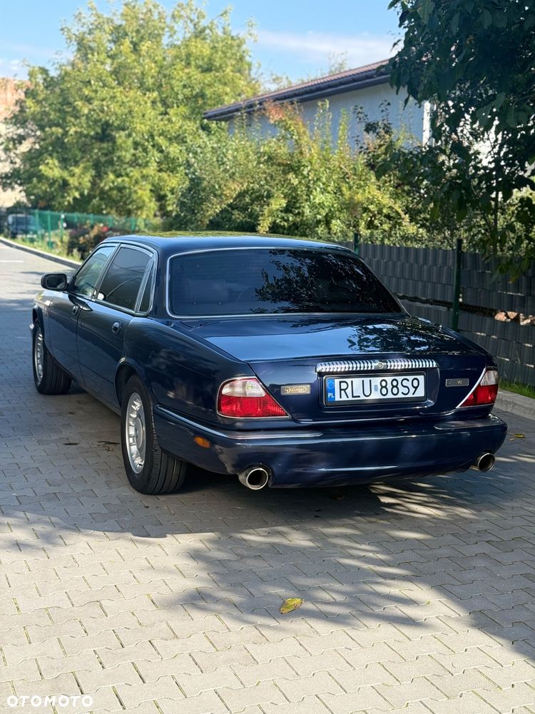 Jaguar XJ - 2