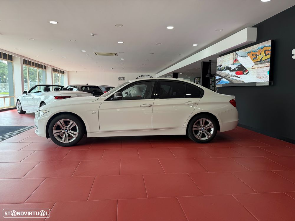 BMW 320 d Sport Line - 3