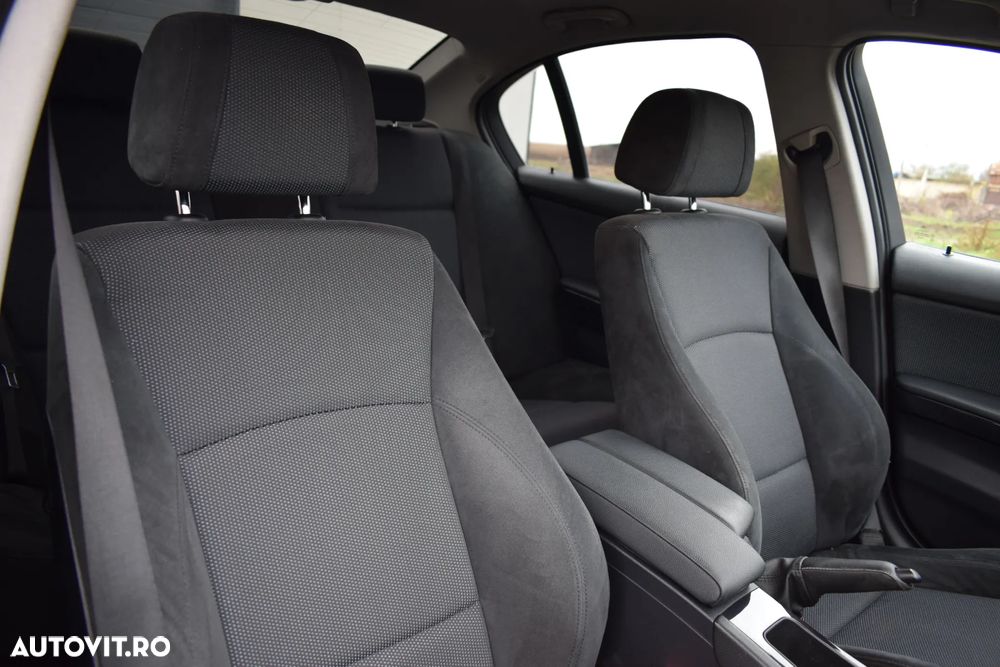 BMW Seria 3 320d DPF - 34