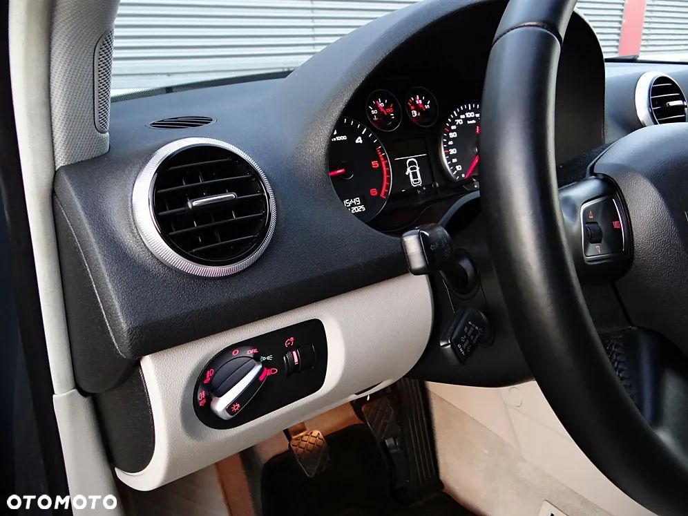 Audi A3 Sportback 1.6 TDI Attraction - 29