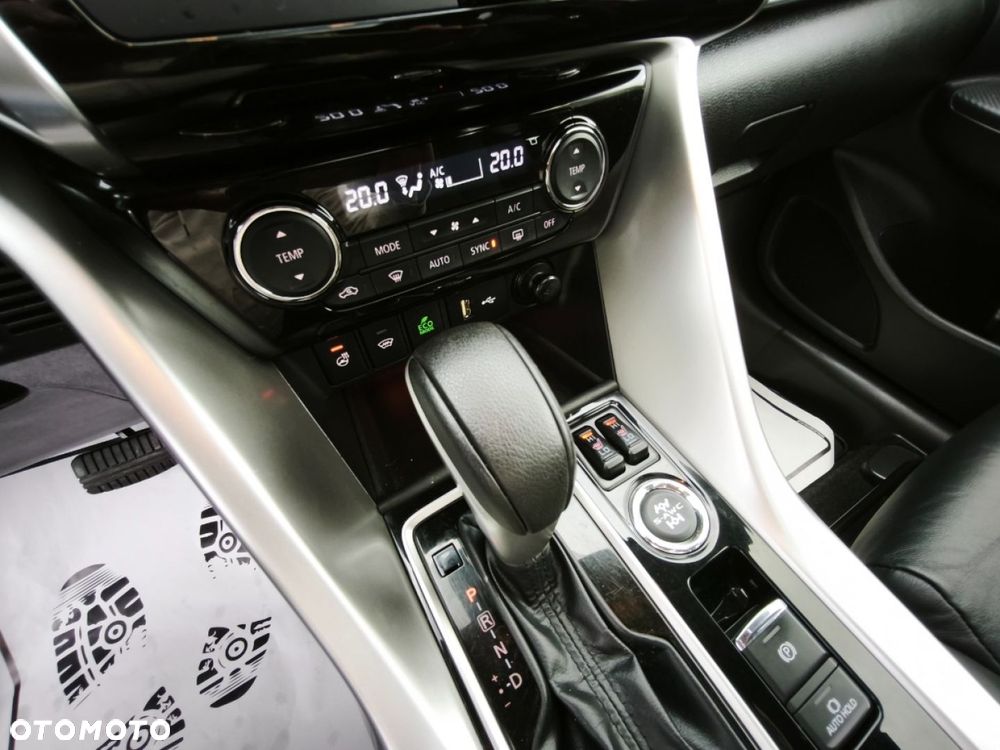 Mitsubishi Eclipse Cross - 12