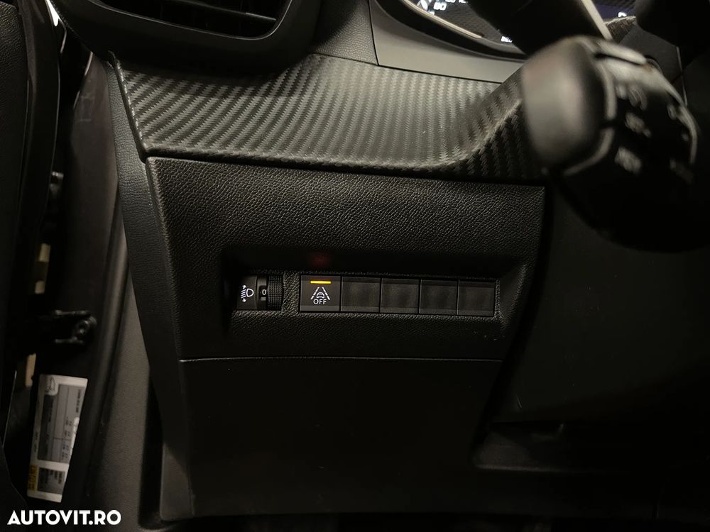 Peugeot 2008 PureTech 130 EAT8 Allure - 26