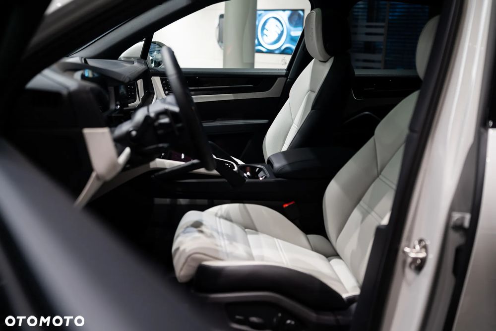 Porsche Cayenne E-Hybrid PHEV - 13