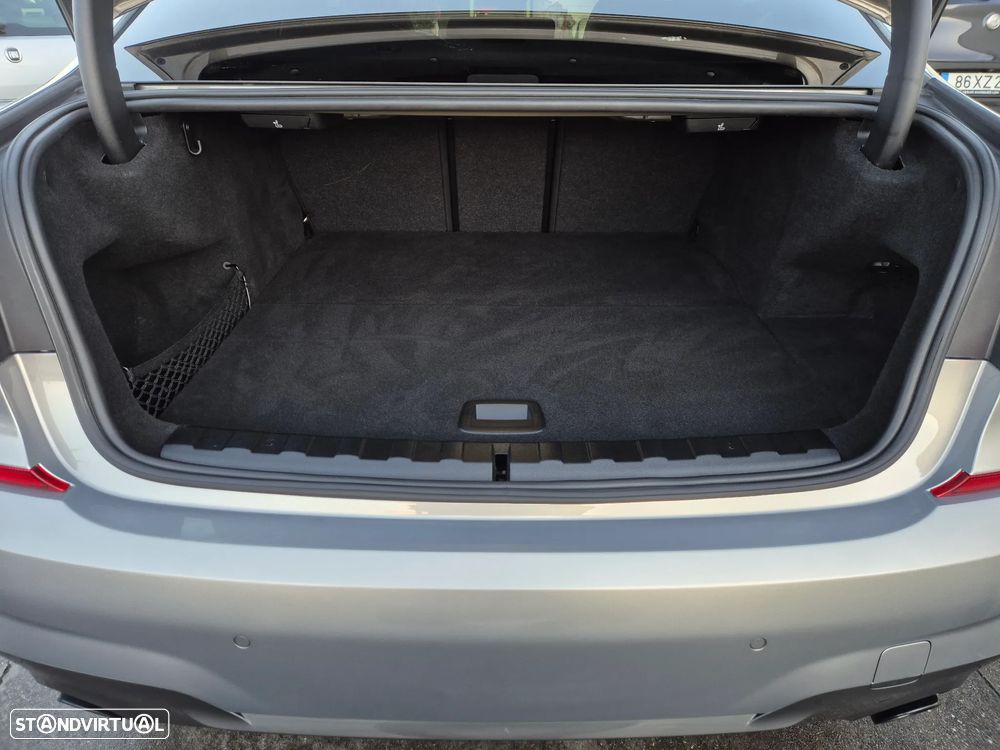 BMW 330 e Pack M Auto - 30