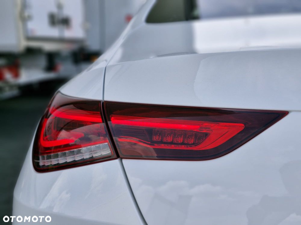 Mercedes-Benz CLA 200 AMG Line 7G-DCT - 38