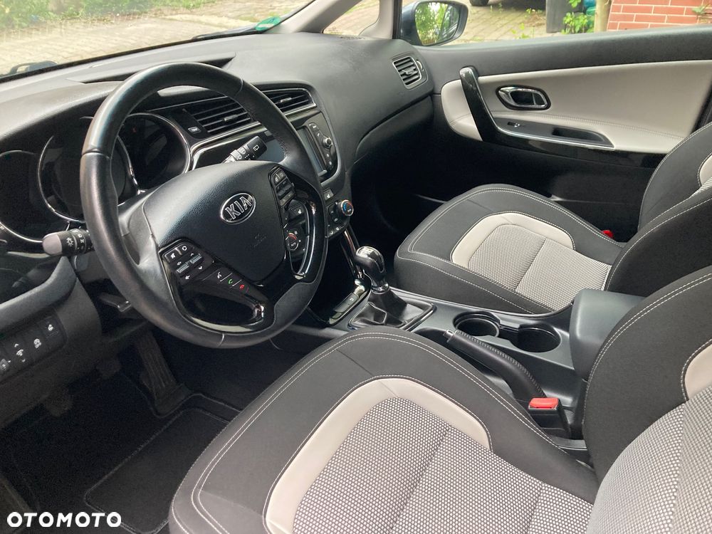 Kia Ceed 1.6 GDI ISG Platinum Edition - 7