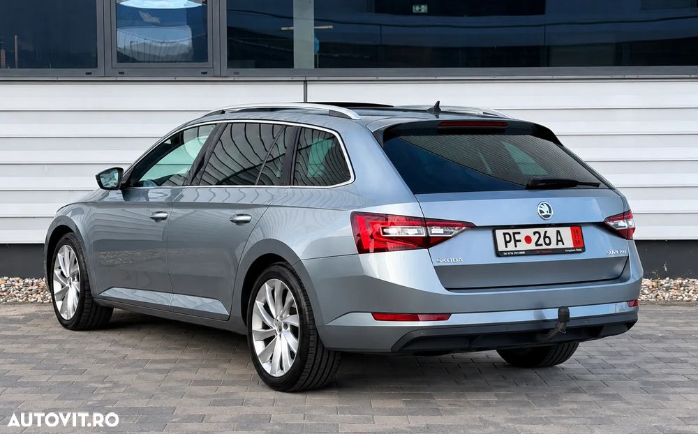 Skoda Superb 2.0 TDI DSG Style - 4