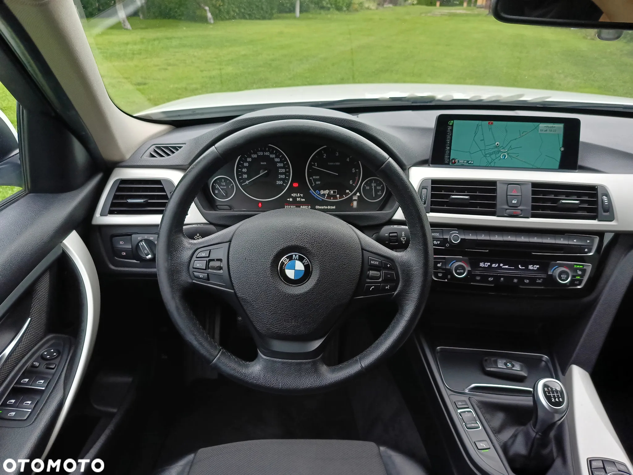 BMW Seria 3 318d Luxury Line - 24