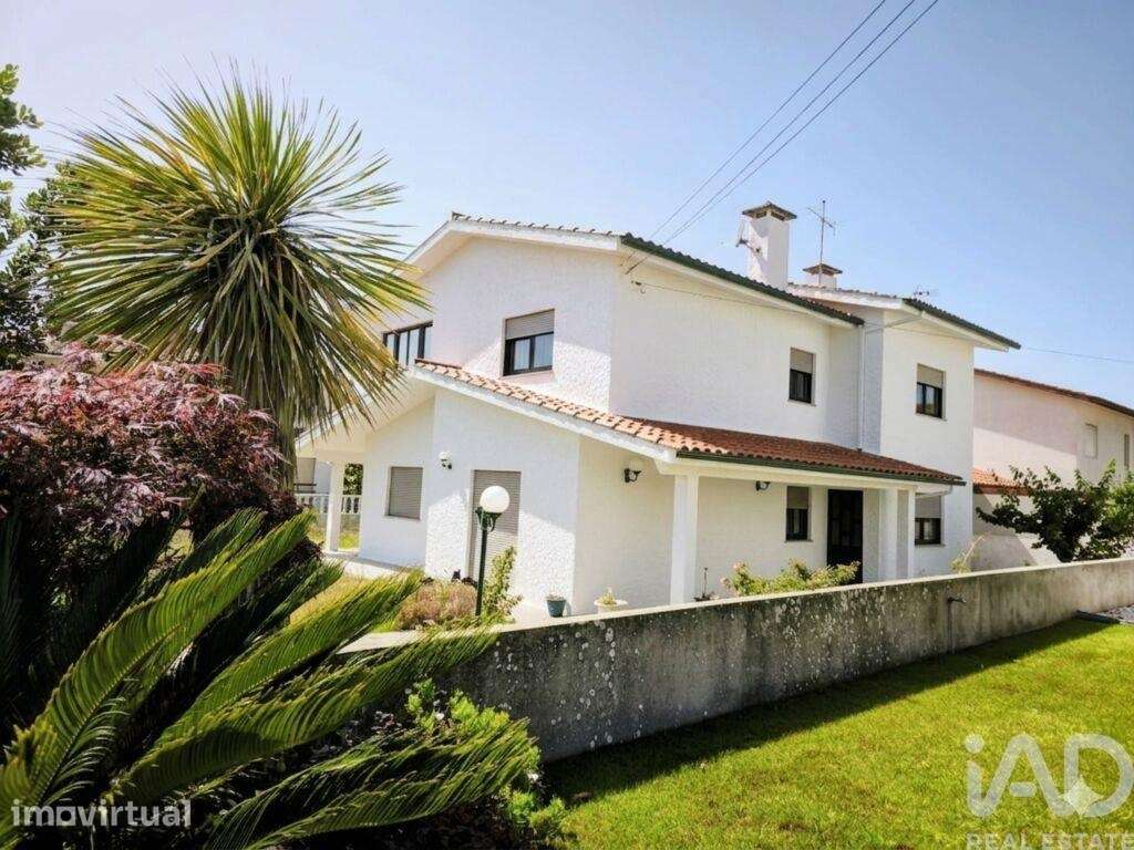 Moradia isolada T3 em Chafé de 266 m2 - Grande imagem: 5/27