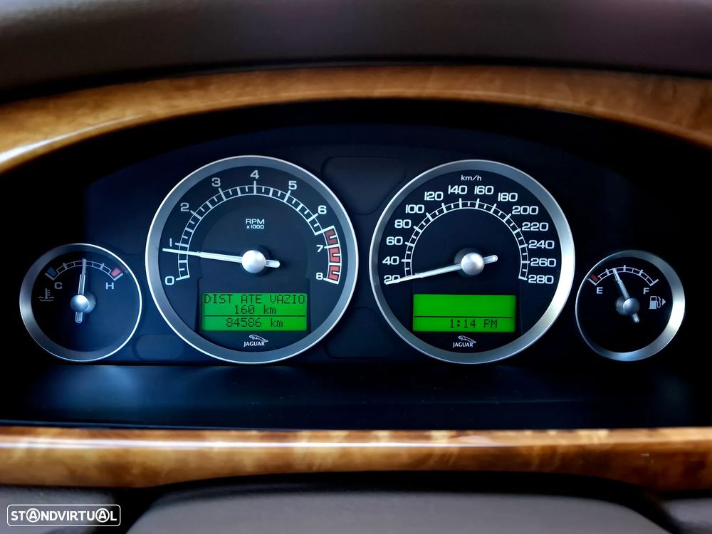 Jaguar S-Type 3.0 V6 Executive Auto. - 13