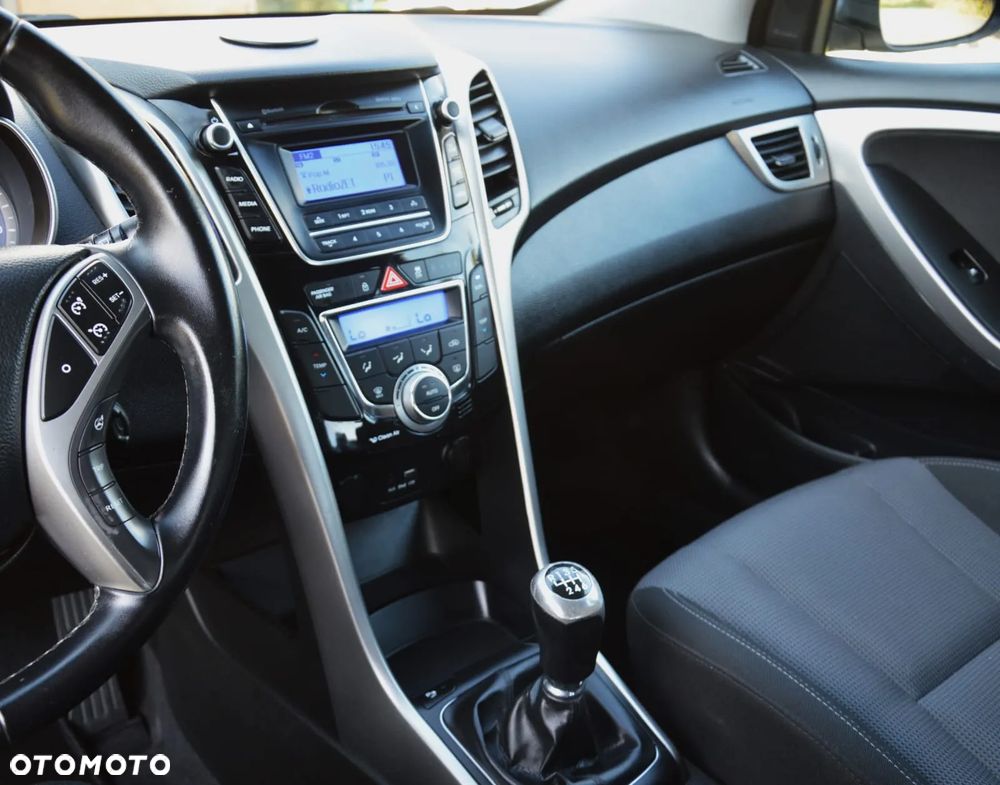 Hyundai i30 Kombi 1.6 CRDI Family - 19
