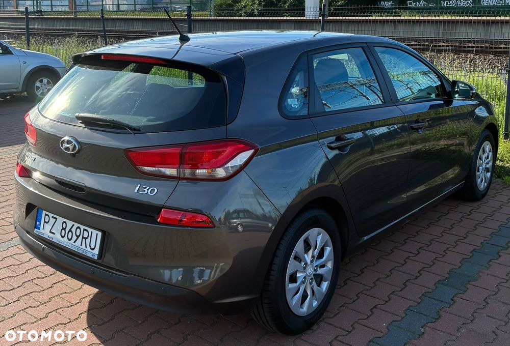 Hyundai i30 1.4 Classic + - 10