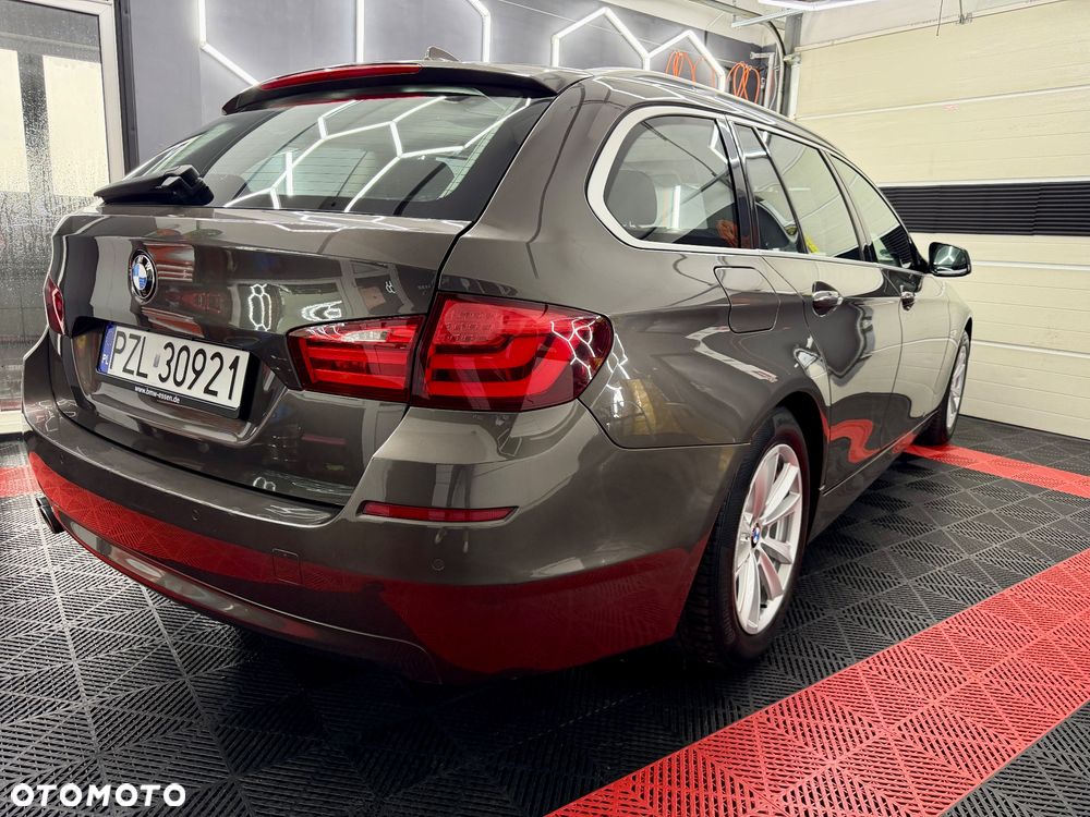 BMW Seria 5 525d xDrive Sport-Aut - 12