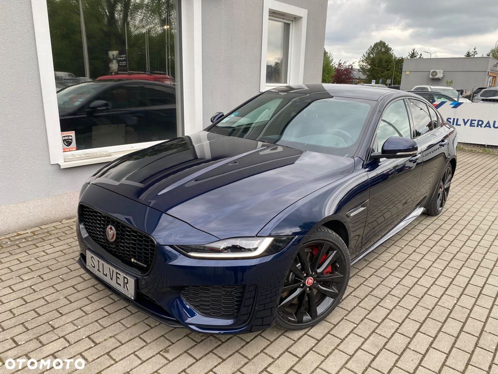 Jaguar XE P300 AWD R-Dynamic HSE - 17