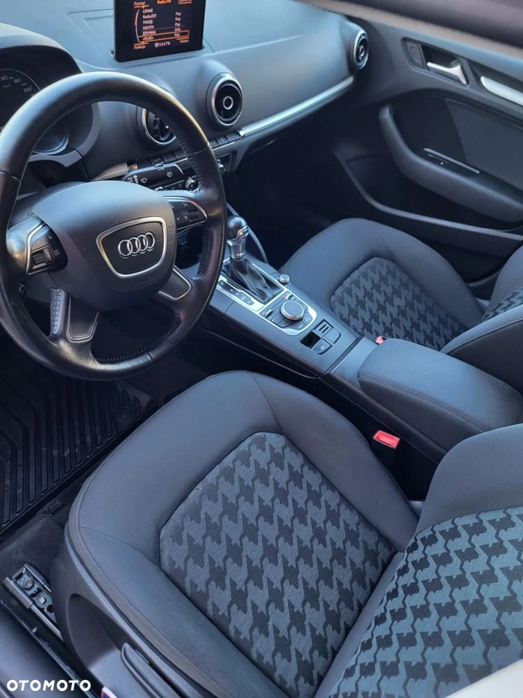 Audi A3 Limousine 2.0 TDI S tronic Ambiente - 8