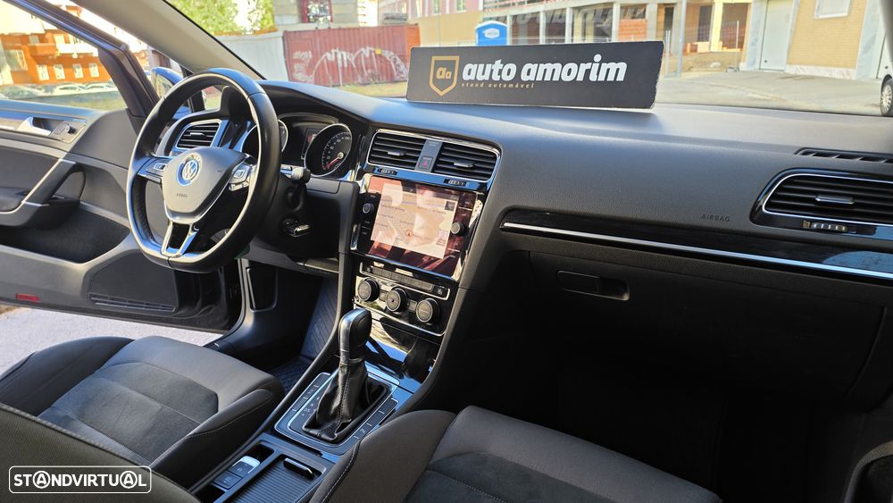 VW Golf Variant 1.6 TDi Highline DSG - 25