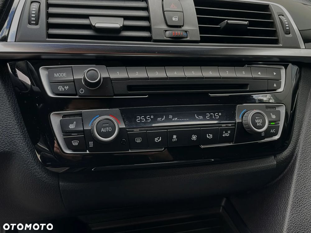 BMW Seria 3 320d Touring Advantage - 28