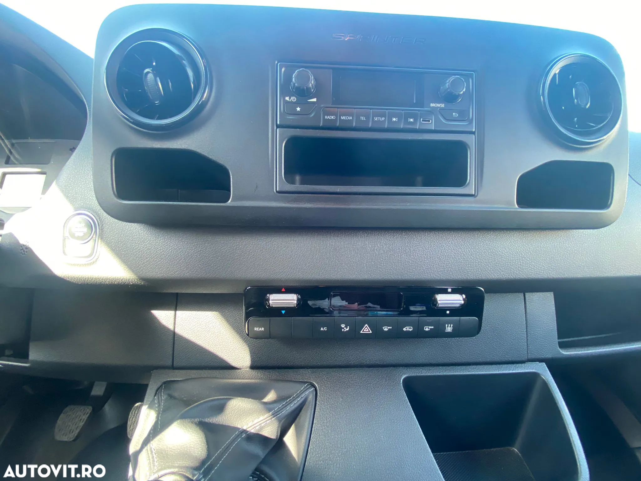 Mercedes-Benz Sprinter - 10