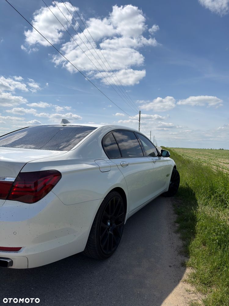 BMW Seria 7 760Li - 5