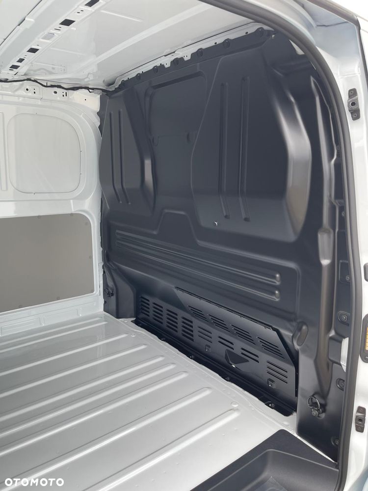 Volkswagen Transporter - 9