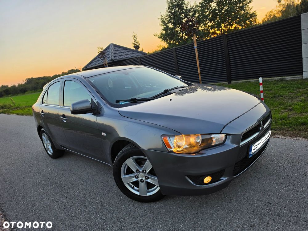 Mitsubishi Lancer 2009 photo 4
