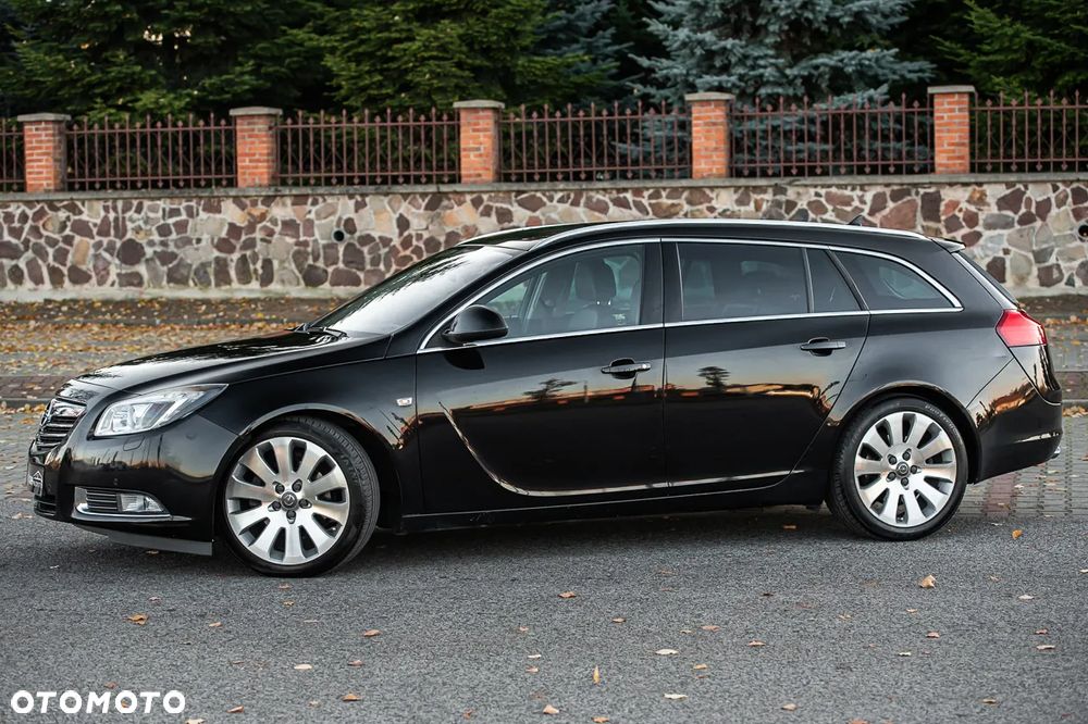Opel Insignia 2.0 Turbo Sports Tourer 4x4 Automatik Cosmo - 22