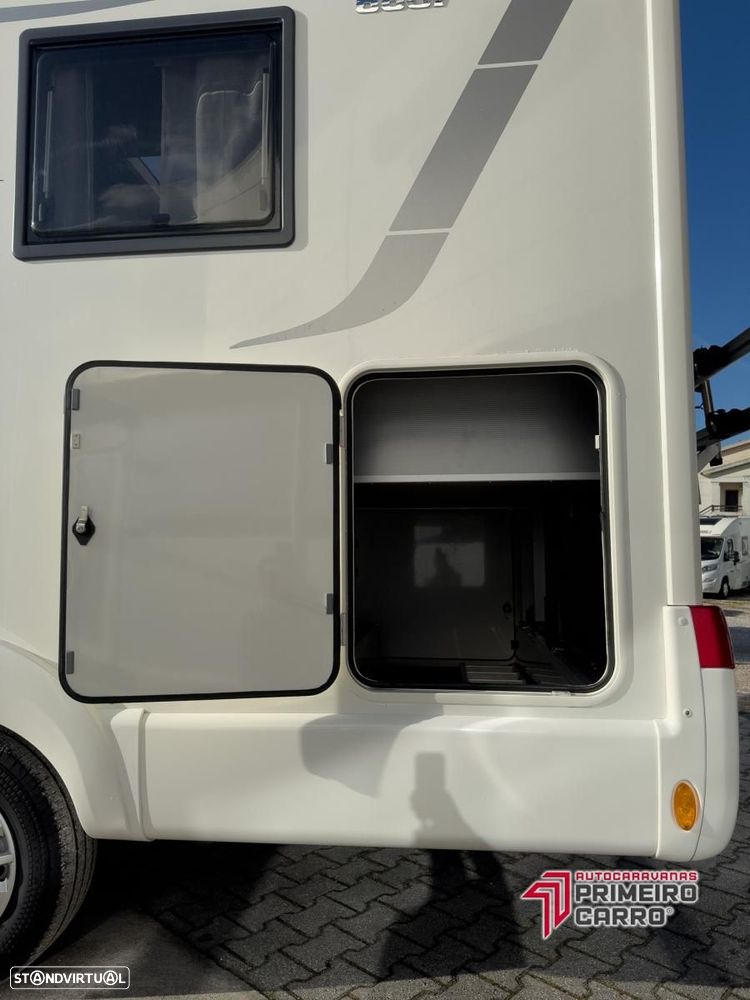 Rapido Serie 8F 880F cama central e basculante - 47