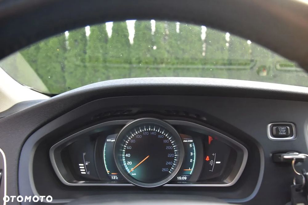Volvo V40 D4 Drive-E Momentum - 15