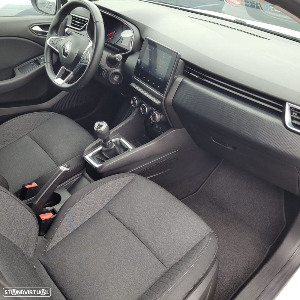 Renault Clio 1.0 TCe Exclusive - 24