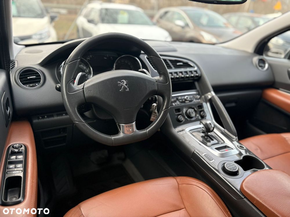 Peugeot 3008 Hybrid4 - 15