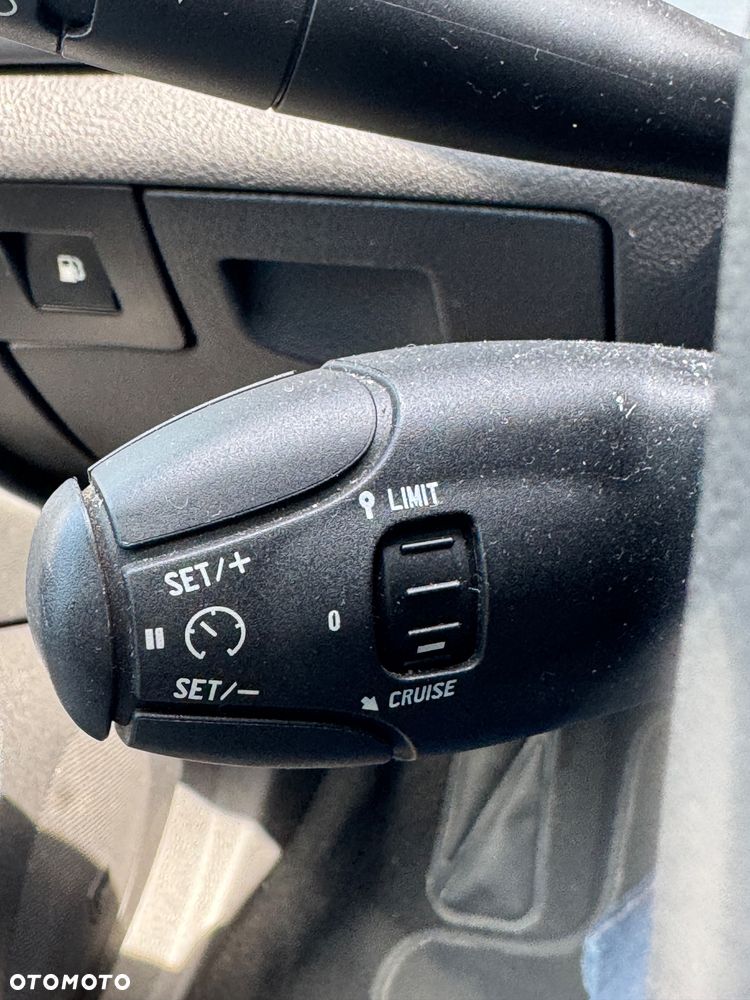 Peugeot 407 2.7HDi V6 Sport - 11
