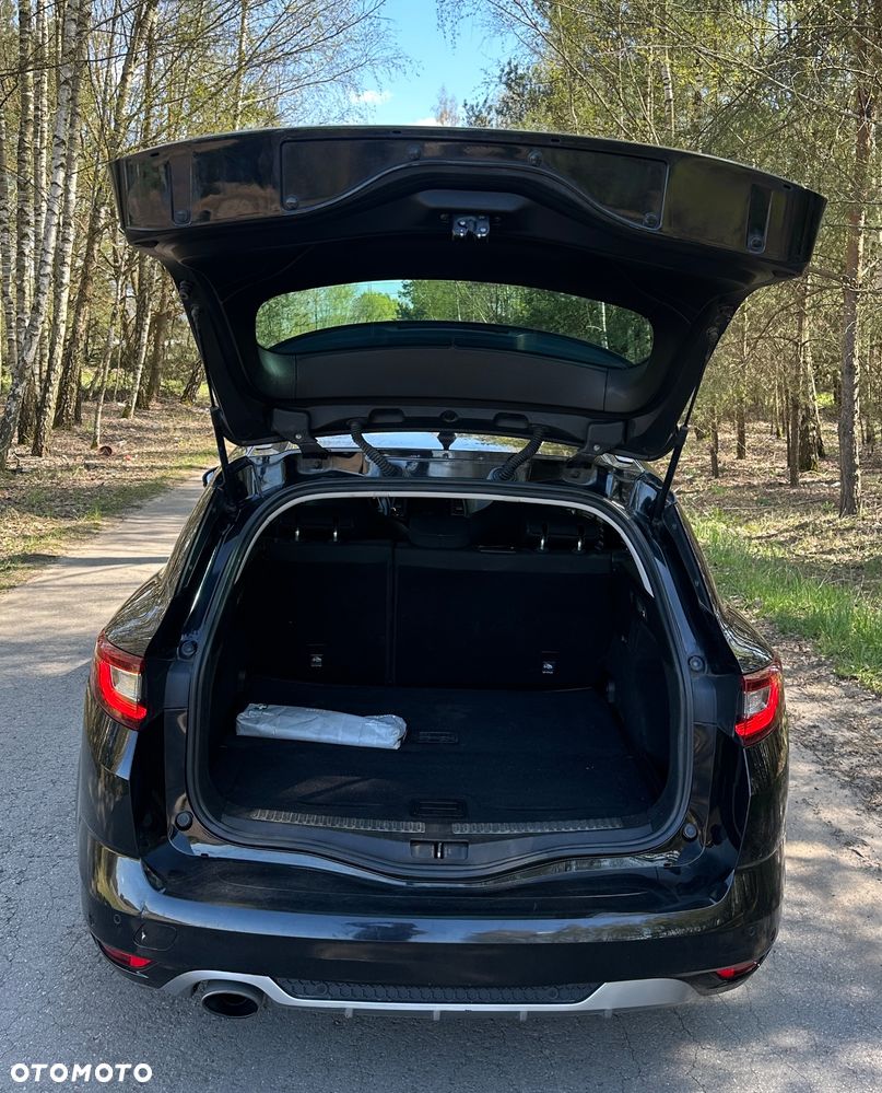 Renault Megane 1.6 TCe GT EDC - 6