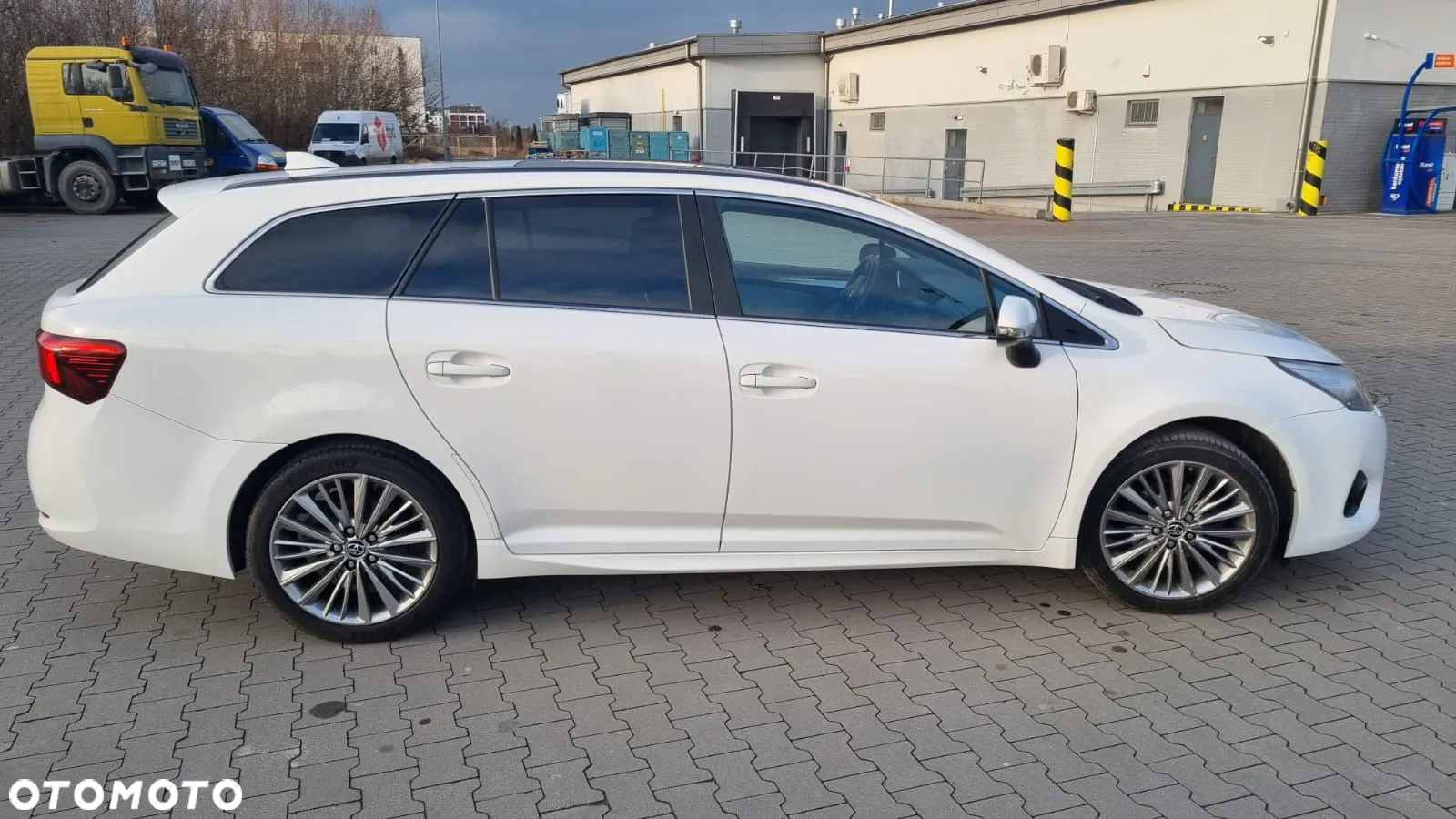Toyota Avensis Touring Sports 1.8 Executive - 6