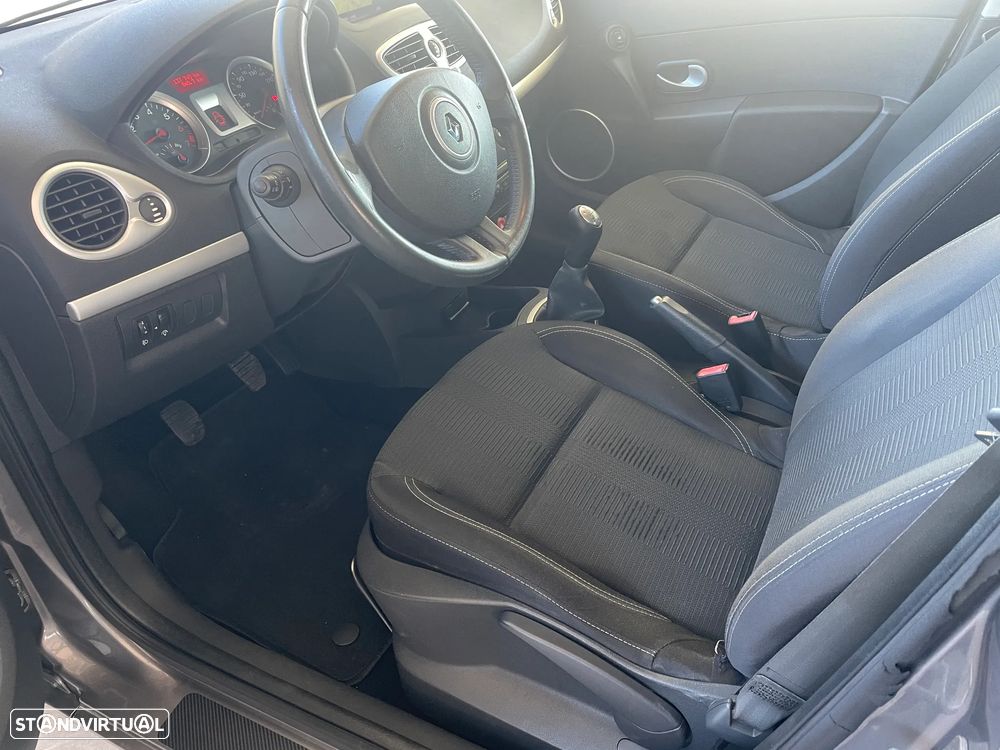 Renault Clio 1.2 16V Dynamique - 11