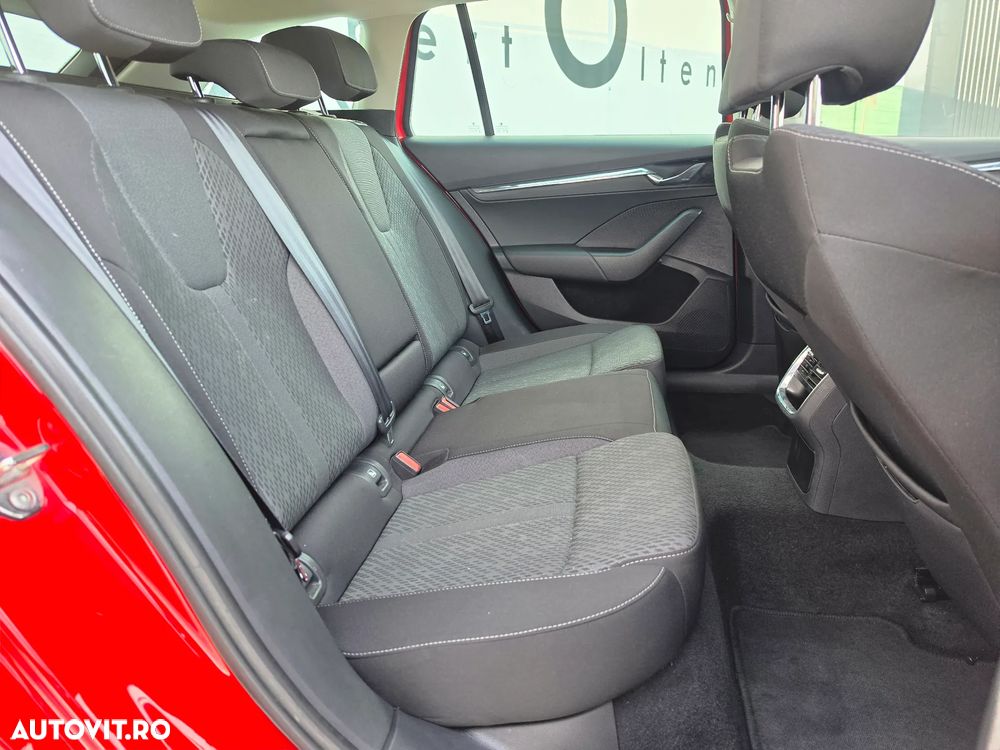 Skoda Octavia 2.0 TDI DSG Style - 10