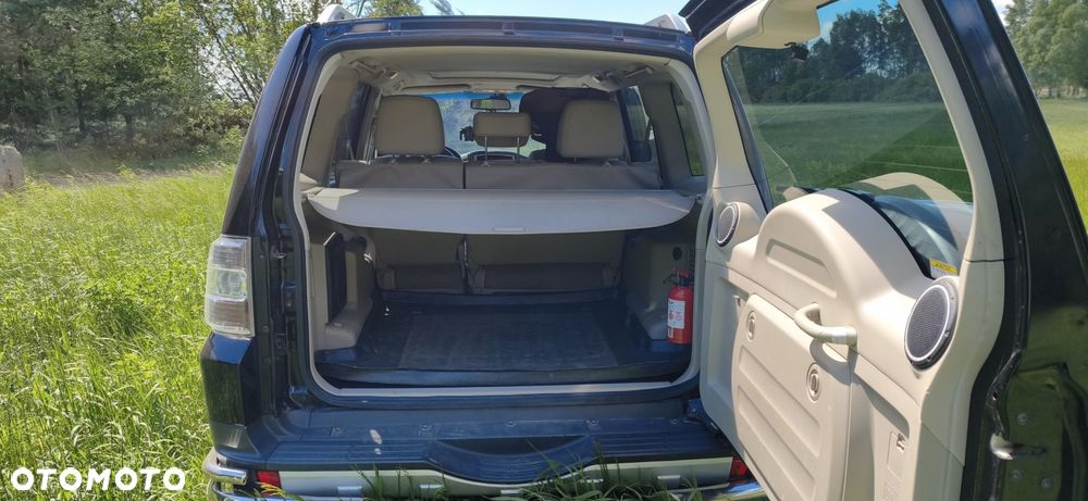 Mitsubishi Pajero - 5